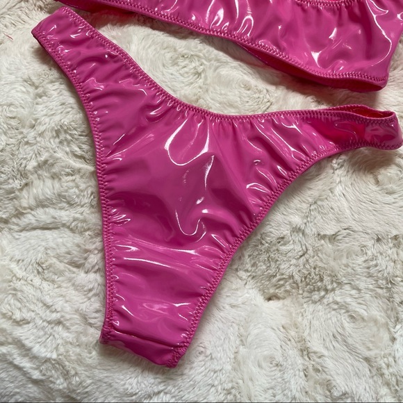 Glossy latex type bright pink Bikini Style set Size Small - Picture 10 of 12